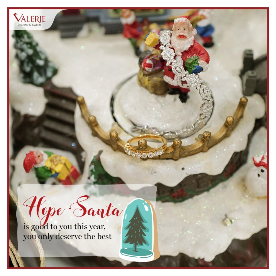 hope-santa-is-good-to-you-this-year-you-only-deserve-the-best-kim-cuong-valerie-1