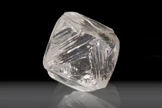 Tại sao kim cương là vua của các loại đá quý?